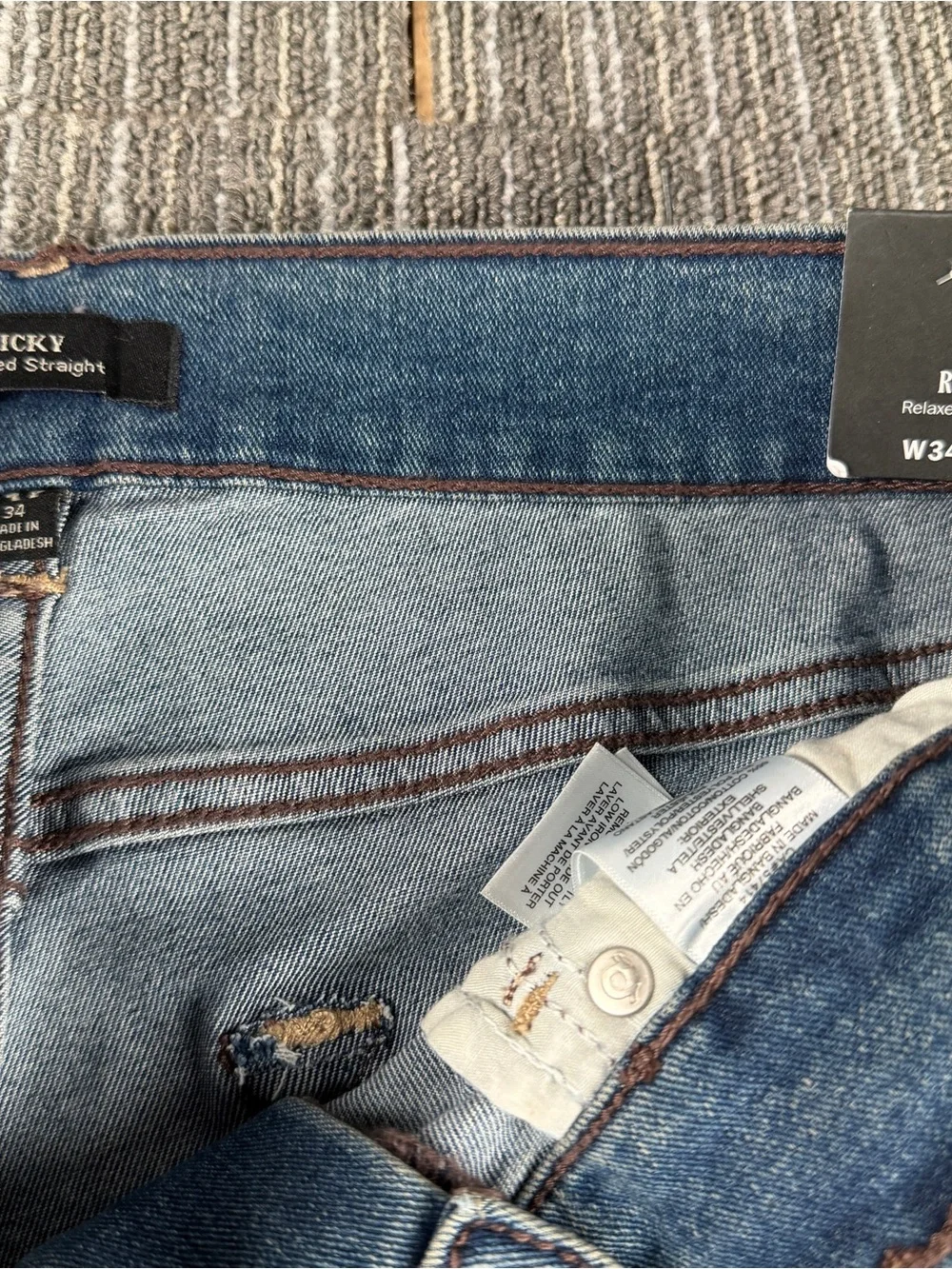 True religion Size 34 Men’s Ricky Straight Legged Jeans